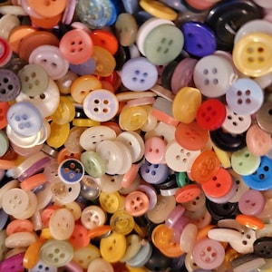 1 Pound LB Mixed 5-10mm Shirt Craft Sewing Quilting Buttons Lot Bulk Free Shipping