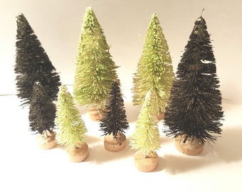 LOT 8 mini zwart en groen HALLOWEEN spookachtig dorp decor mix miniatuur sisal flessenborstel bomen