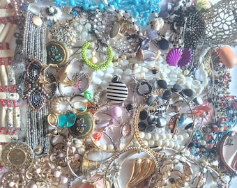 1 Pound Vintage to Modern Broken Jewelry Lot Harvest DIY Rhinestone Chain Beads Crafts Bulk wholesale junk drawer