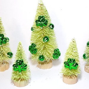 LOT 5 ST PATRICK&#39;S Day Light Green Miniature Mini Sisal Bottle Brush Trees w/ Metallic Green Clovers Free Shipping Bulk Crafts Gift