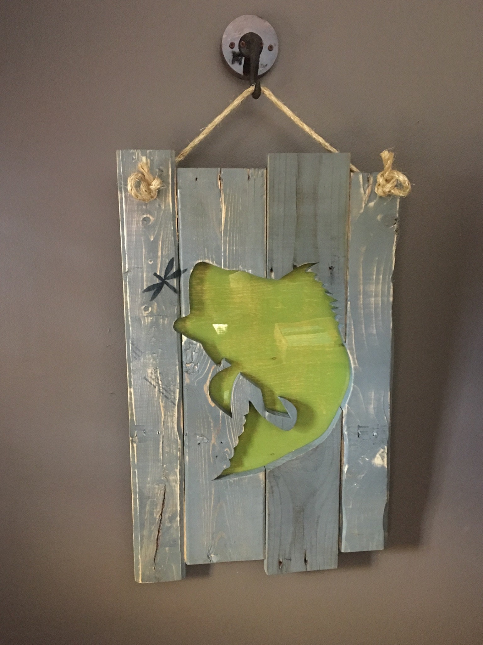 Fly Pallet Wood Sign 