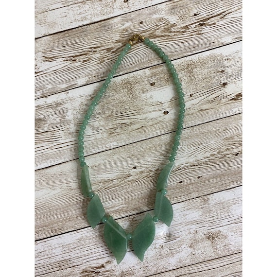 Vintage Apple Green Jadeite Bead Choker Necklace … - image 2