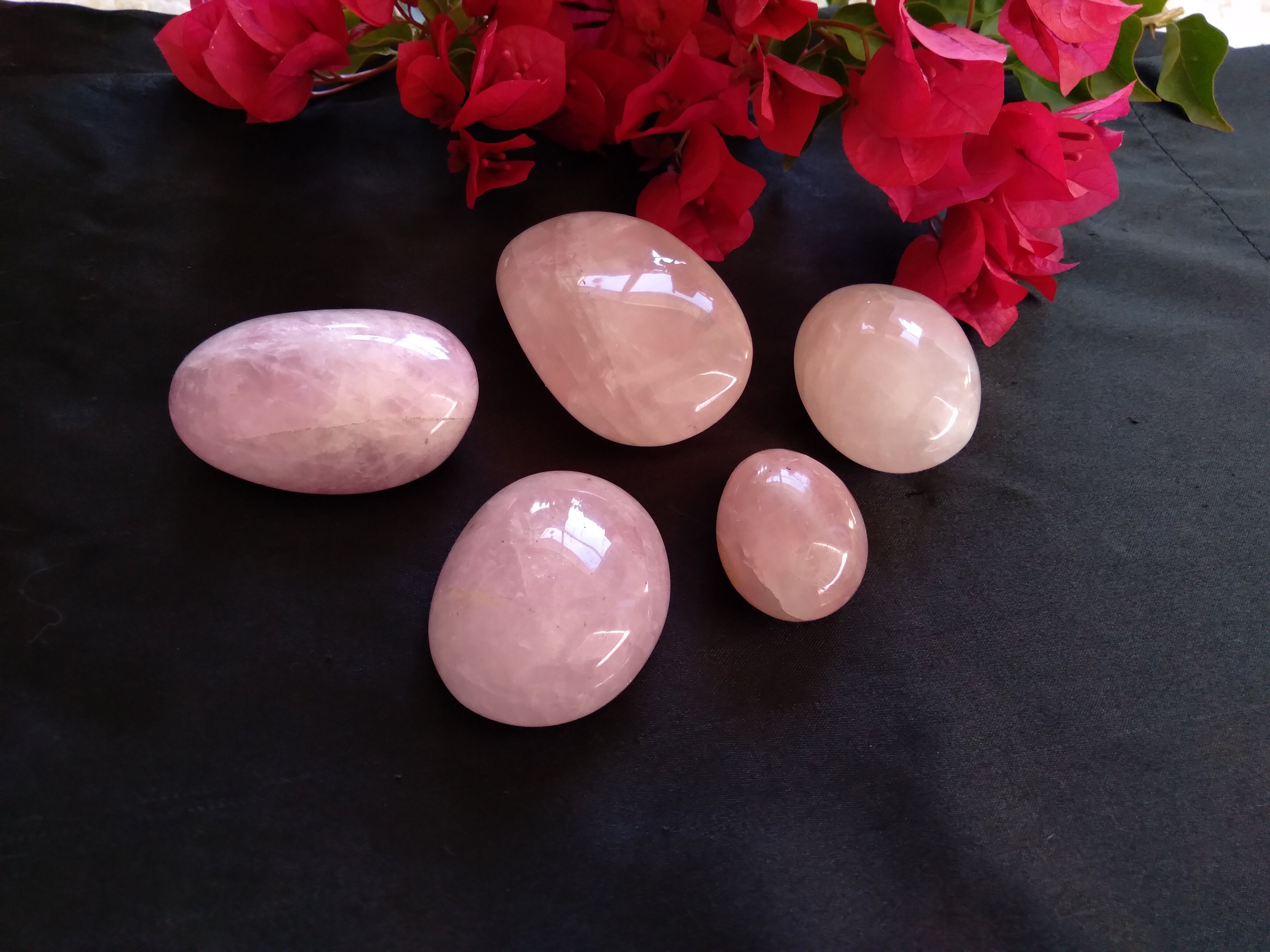 rose quartz polished stone