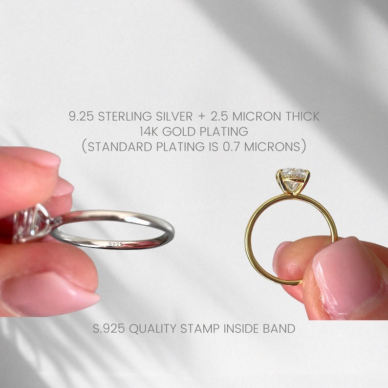 K&ouml;nnte beinhalten: Ein silberfarbener Ring und ein goldfarbener Ring, jeweils mit einem einzeln gefassten Stein. Der Silberring zeigt einen 925-Stempel im Inneren der Ringschiene. Text: 9.25 STERLING SILVER + 2.5 MICRON THICK 14K GOLD PLATING (STANDARD PLATING IS 0.7 MICRONS).