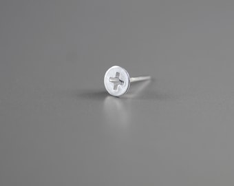 boucle d’oreille minimaliste - boucle d’oreille à clous - bijoux faits à la main - bijoux minimalistes - bijoux uniques - boucle d’oreille minimaliste - cadeau pour elle