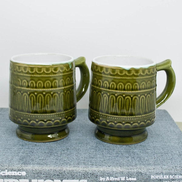 Green Mug Pair - Japan Ceramic Mug Pair - Cottage Mug Duo - Geometric Pattern Mug Pair - Short Pedestal Mug - Coffee Tea Mug - Air BNB Decor