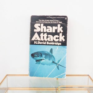 Shark Attack - H. David Baldridge - Vintage Book - 1975 Edition - Paperback
