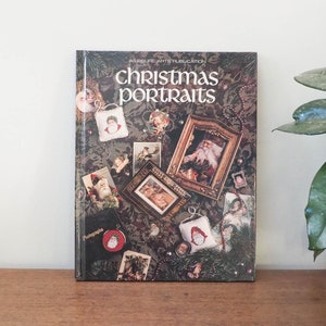 Vtg Christmas Portraits Cross Stitch Patterns Book - Leisure Arts - Vintage Christmas Pattern Book - Needle Point Christmas Book - 1991