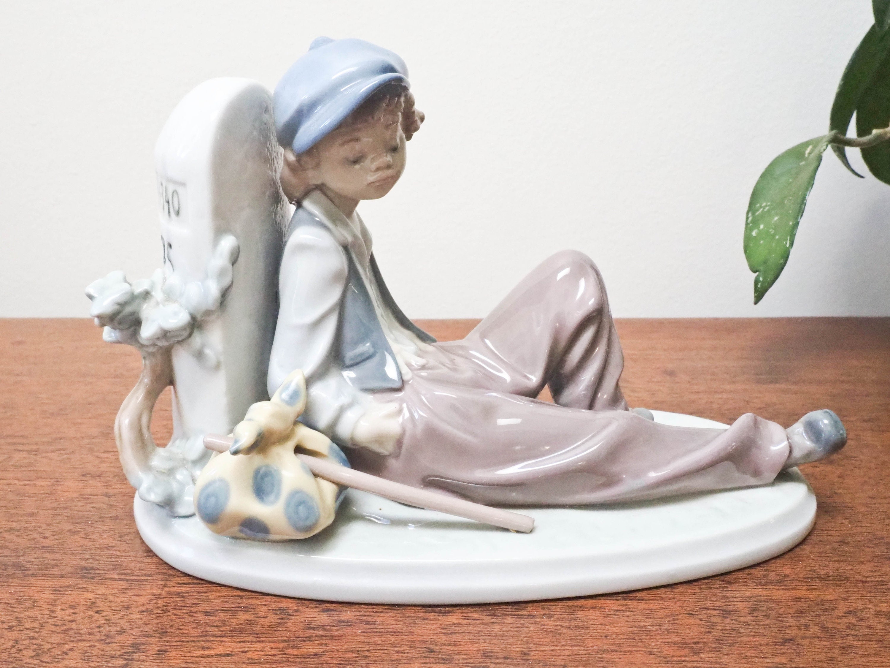 Lladro 5399 A Time To Rest Figurine Vintage Lladro Boy Figure 