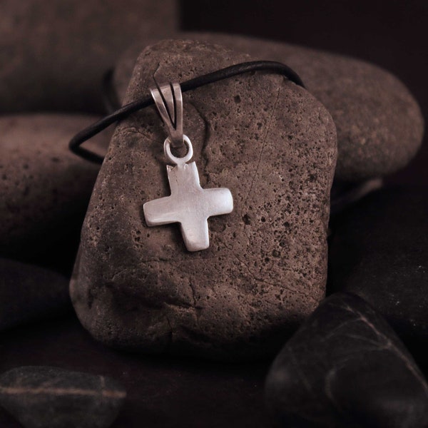 Silber Kreuz Halskette - Plus Zeichen Halskette - Sterling Kreuz Anhänger - Schmuck mit Bedeutung - Positivität - Glaube - Kommunion - Einzigartiges Geschenk