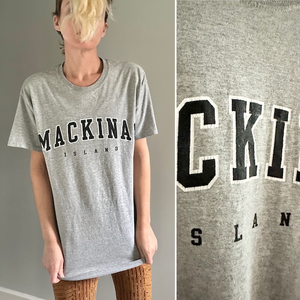 Vintage Makinac Island collegiate T-shirt| plain gray cotton T-shirt by Gildan USA made