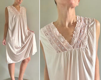 Vintage Nylon Nachthemd mit Puffärmeln und Spitzenborte 70er Jahre USA MADE Nachthemd