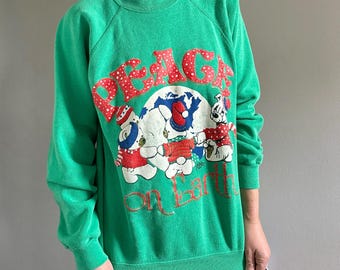 80s sweatshirt w puffy paint graphic, 90s Christmas ornament sweatshirt, 90s Christmas ugly sweater sweatshirt, one size med/large womens