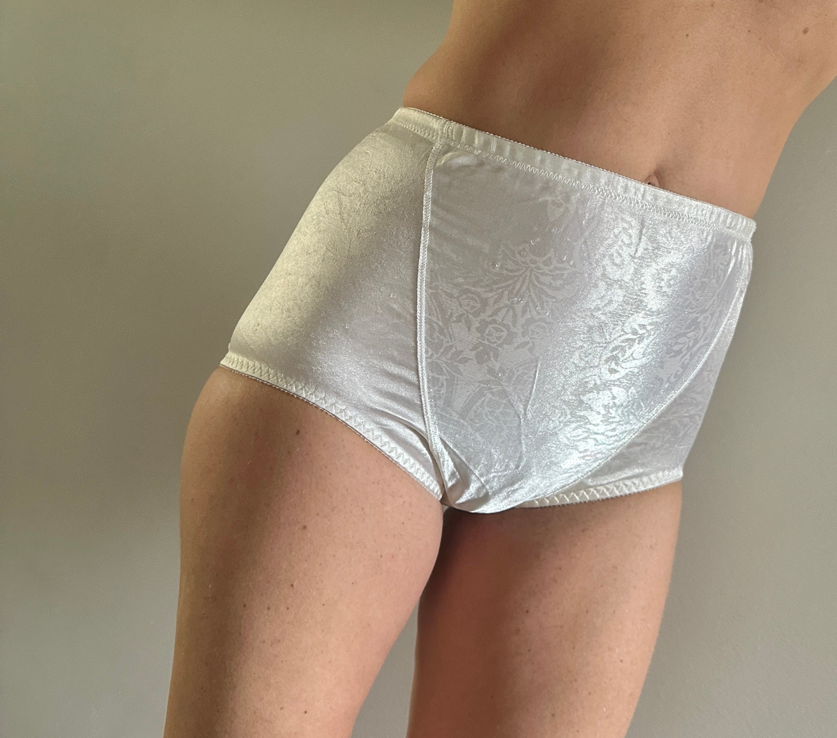 Ladies Roll On Girdle 412 White 25/26 at  Women's Clothing store