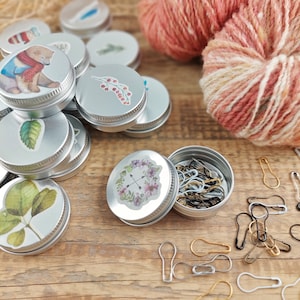 Stitch markers in a cute can, 25 pcs for knitting and crocheting