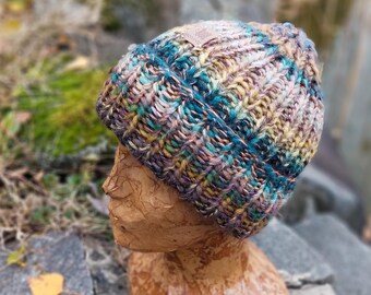 Handgestrickte Unisex Mütze aus Merino Wolle: weitere grüne und braune Varianten verfügbar