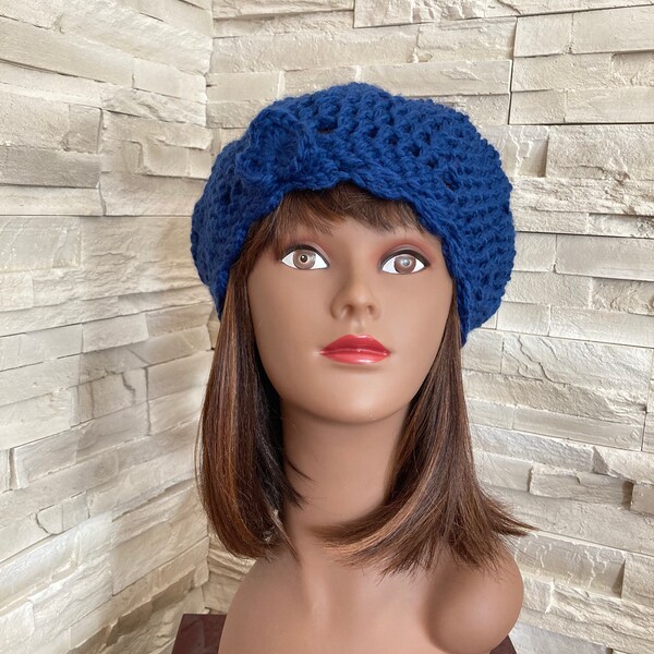 Béret bleu crochet