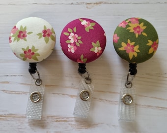 Pretty flowers, cottage flowers 38mm nurses retractable ID badge holder