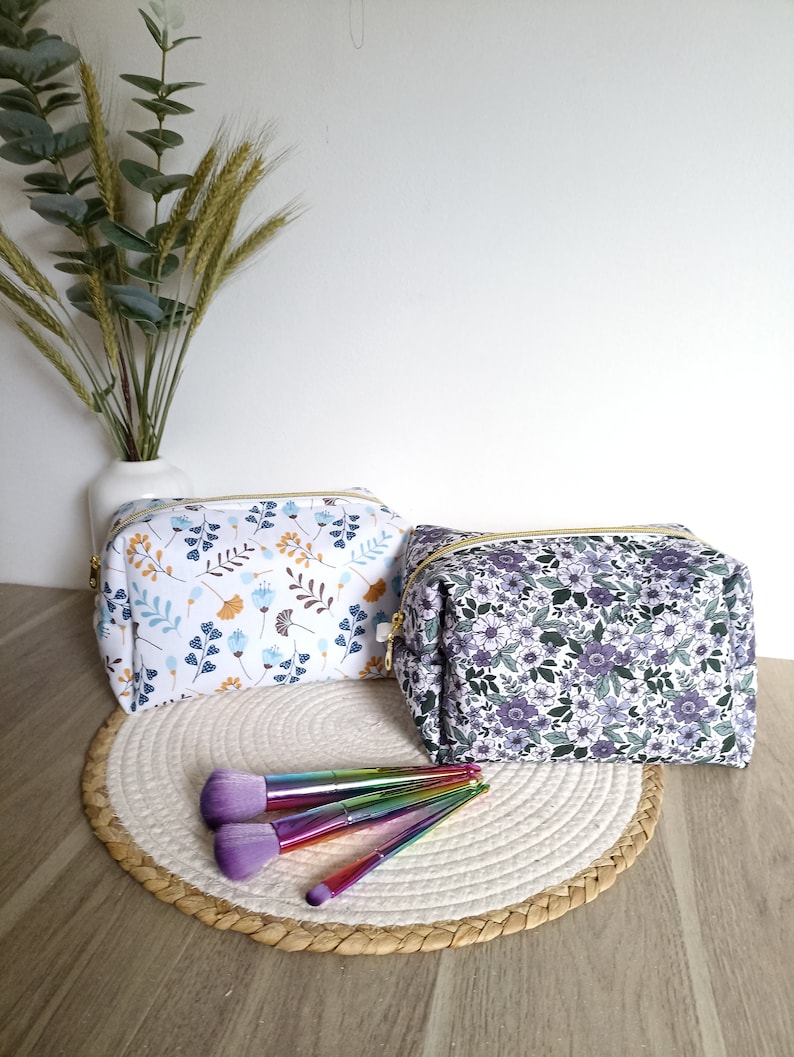 Trousse et panier de toilette, adulte et bébé. image 2