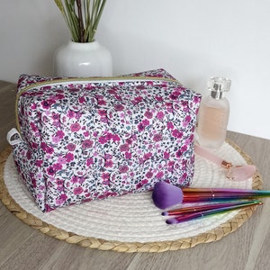 Trousse et panier de toilette, adulte et bébé. image 3