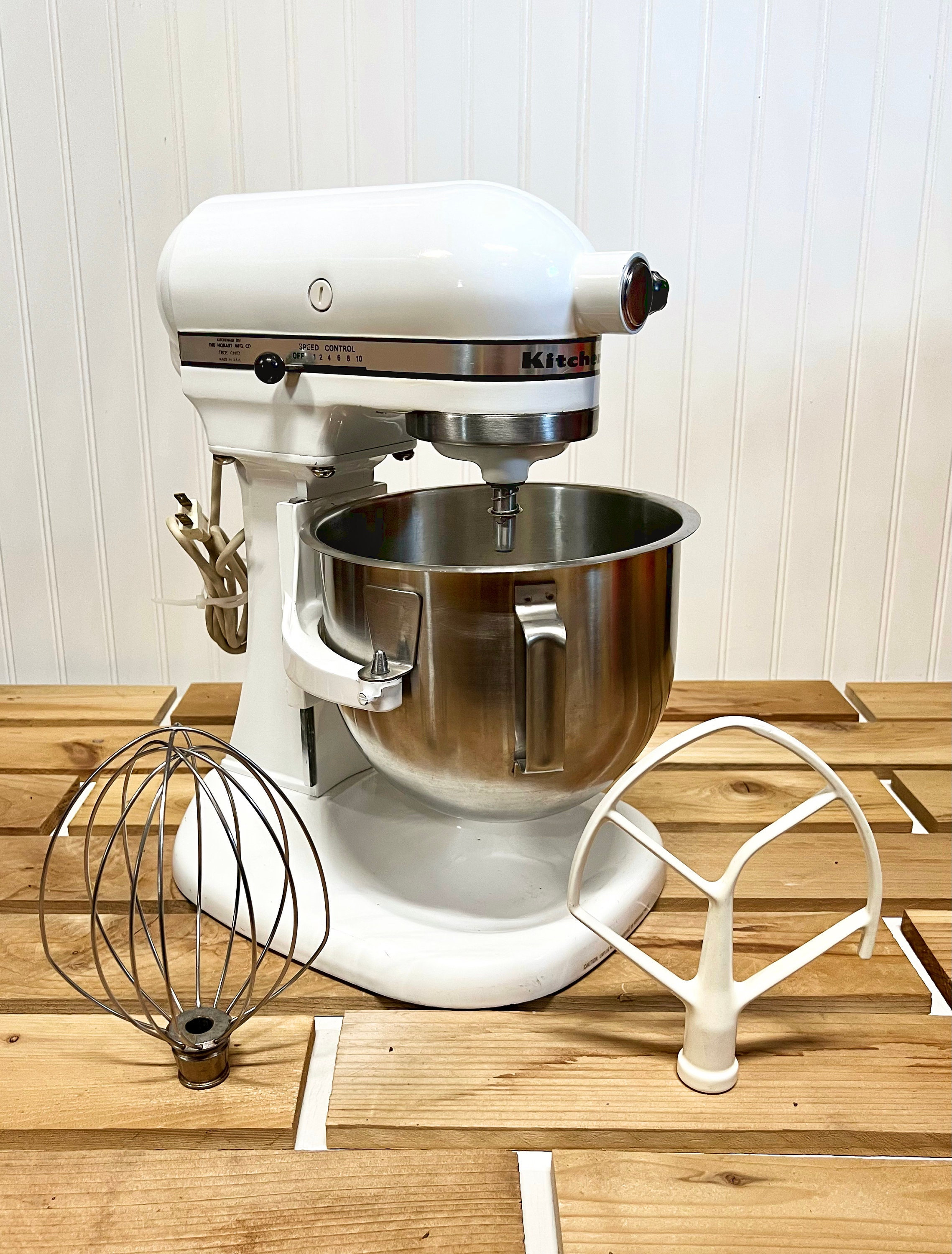 When your 1950s Kitchenaid K4-B stand mixer has never had a grease