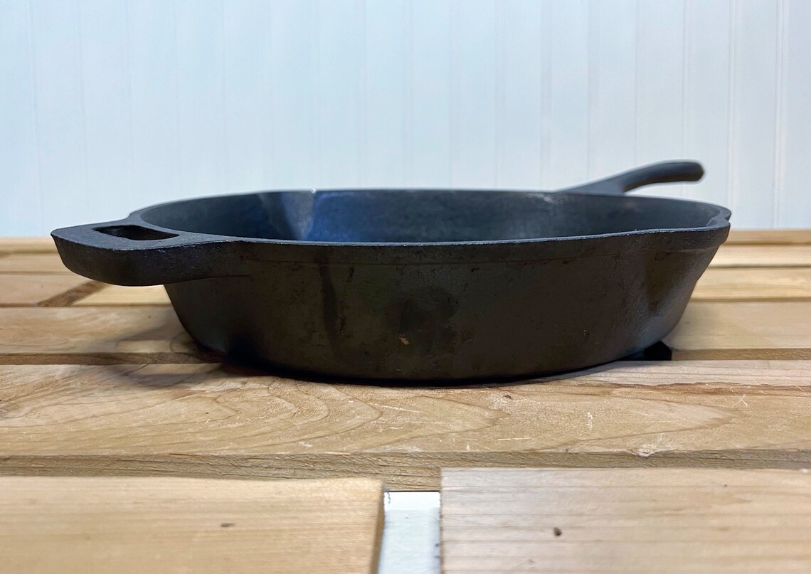 Vintage 12 Inch Emeril Cast Iron Skillet Frying Pan With 2 Etsy
