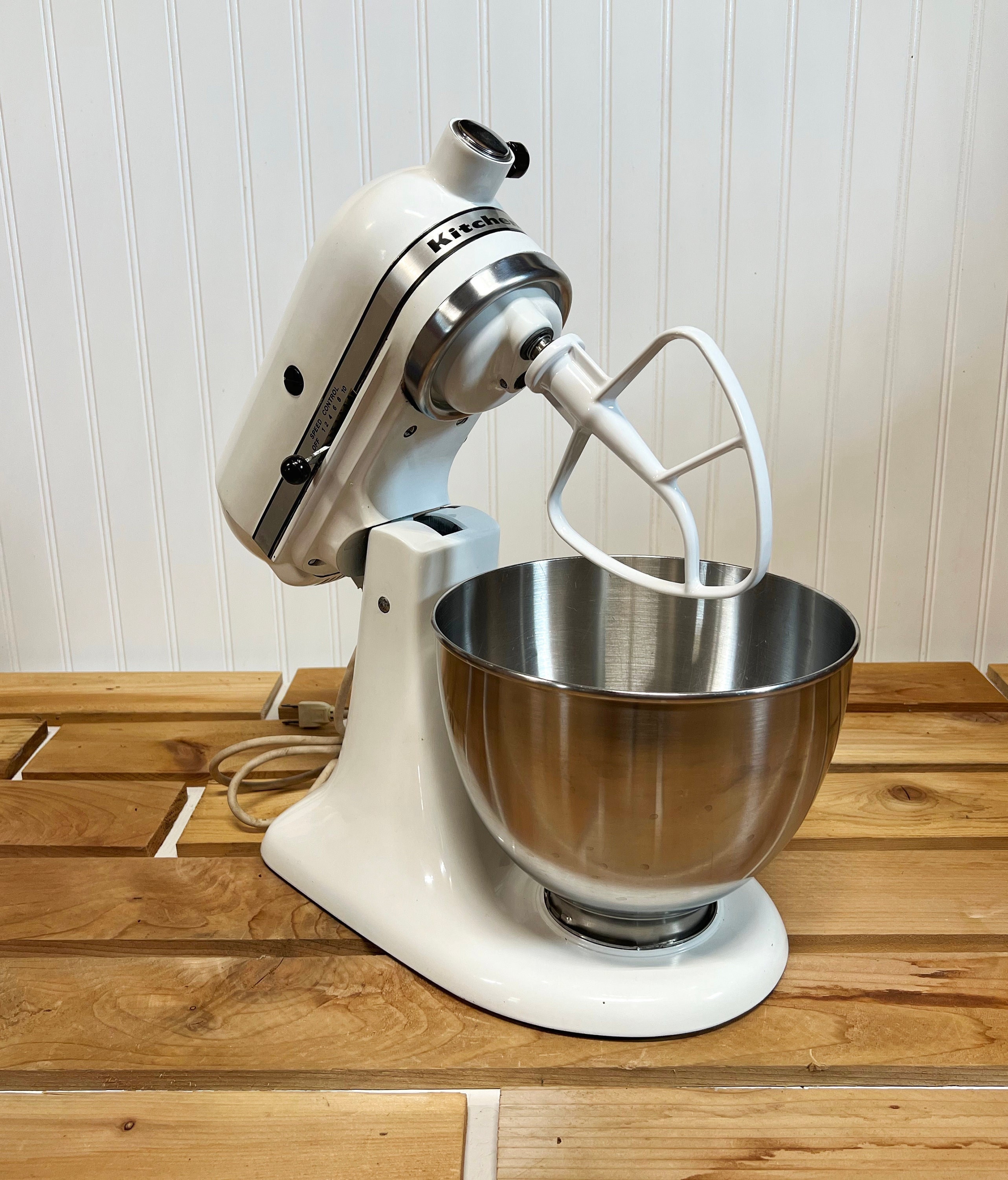 VINTAGE HOBART KITCHENAID K45 STAND MIXER, BOWL, 1 ATTACHMENTS