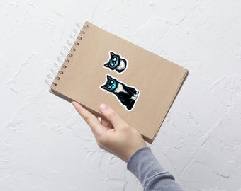 Lighta Out / X Juego de pegatinas de gato con máscara de neón (2 piezas) / X Gato con esmoquin ciberpunk con ojos de corazón / Lector de romance oscuro Estética Pegatinas sin burbujas