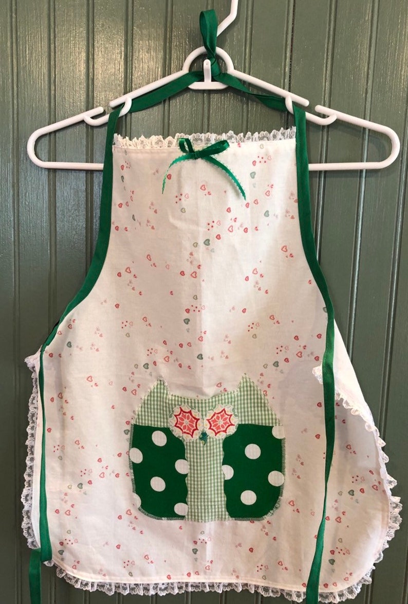 atomic 1960s Patchwork Apron..retro eating patchwork print cook mid century red green paisley kitchen 60s kitchen serving kitsch