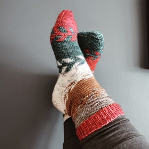Willow Leaf Socks. Sock Knitting. Sock Pattern. Knitting Pattern.