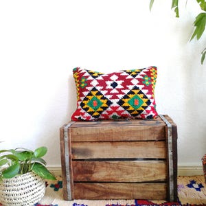 Handgemachter marokkanischer Berber Kissenbezug 50 x 30 cm, Boho Kissen, Upcycled nachhaltiges, buntes Zuhause, Kissenkissen