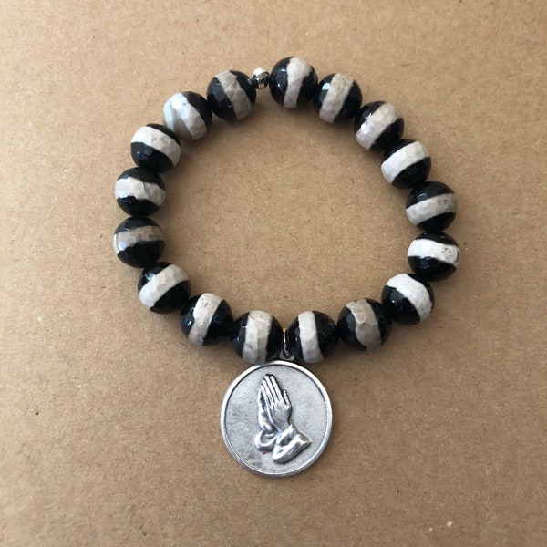 Serenity Prayer Two-Sided Medal, Special (LOOSE) Fit, Tibetan Agate Beads, Single BSBC Stretch Bracelet