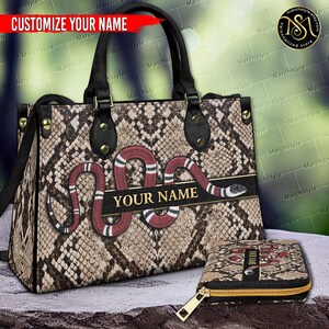 Märzstil - Personalisierte Vintage Schlangenleder Print Lederhandtasche und Geldbörse, individueller Name Rote Koralle Schlangenleder Geldbörse, Schlangenleder Print Brieftasche