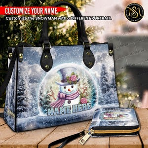 Marchstyle - Bolso de mano y cartera de cuero personalizados con un muñeco de nieve en una bola de nieve de invierno, billetera de muñeco de nieve de invierno con nombre personalizado, muñeco de nieve navideño