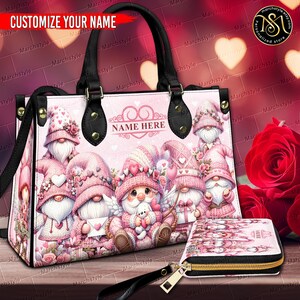 Marchstyle - Bolso y cartera de cuero con gnomos rosados personalizados para San Valentín, bolso de mujer personalizado para San Valentín, billetera con gnomos rosados, lindo bolso con gnomos