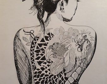 Dessin à l encre de Chine sur papier femme asiatique de dos tatouage dragon peuple du monde noir et blanc