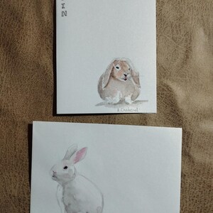 carte peinte à la main avec son enveloppe signe zodiaque chinois - lapin