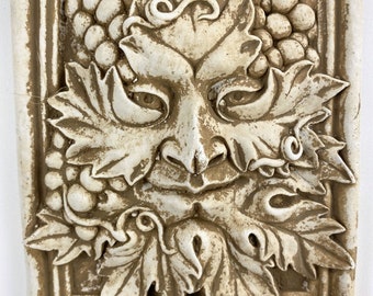 Leaf Man with Grapes Mask Colección Green Man