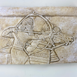 Ashurbanipal Rey del imperio neoasirio Guerrero Asirio Escultura en relieve de pared