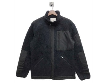 アンダーカバー × ユニクロ フリースジャケット：ディープパイル