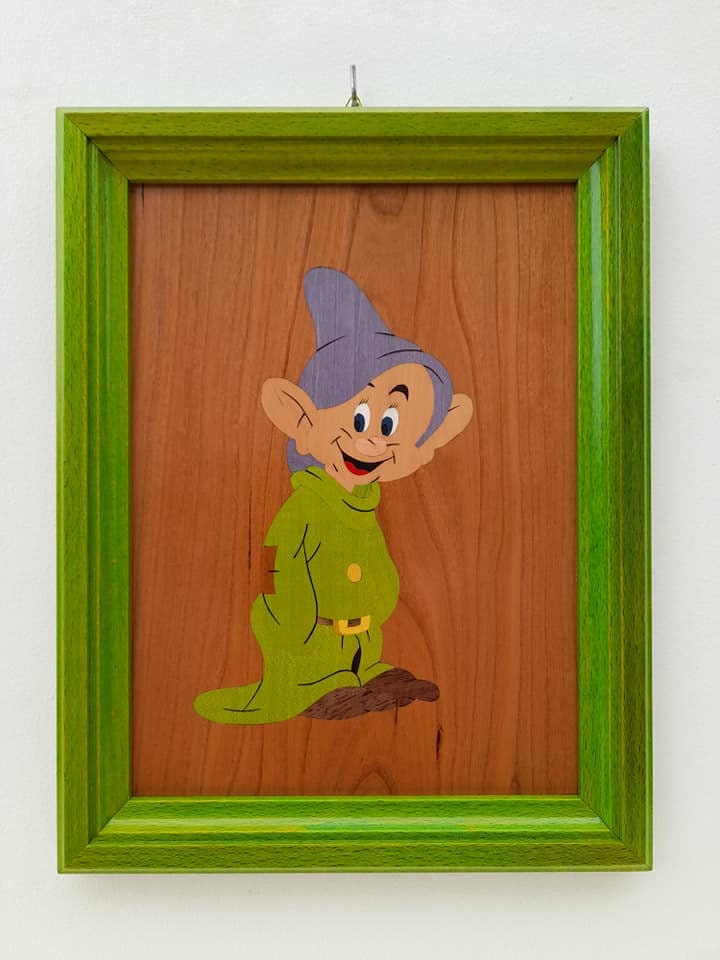 Tableau en Marqueterie , Portrait .simplet Dopey .