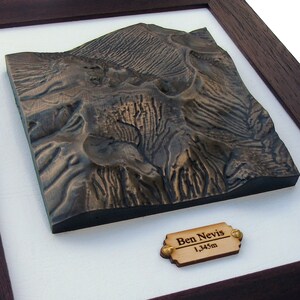 Mapa topográfico de Ben Nevis com acabamento em bronze envelhecido, mapa 3D de fundição de montanha, Escócia, três picos, presente para caminhadas, personalizado, mapa de relevo
