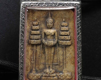 Standing Buddha Amulet – Sacred Thai Buddha for Protection, Peace, and Good Fortune Y2516, Rope Necklace