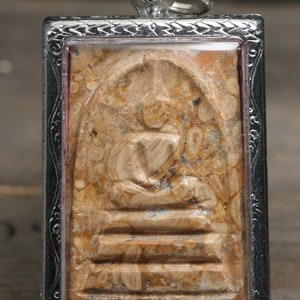 Stone Sarira Phra Somdej Pendant: Luang Phor To Thai Amulet