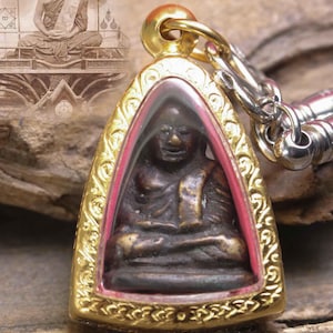 Luang Phor Ngoen mässingsmunkhänge, välsignad 1917 Wat BangKlan mini bronsstaty thailändsk amulett helig samlarobjekt, skydd, stark kraft