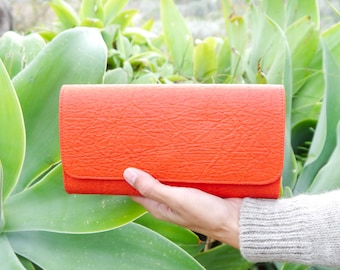 Vegan Pinatex Clutch / Wallet LLOSETA -  red, well divided inside, handcrafted