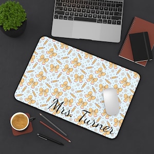 Personalisierte Lehrer Schreibtisch Matte, niedlichen Bogen und Bleistift Büro Dekor