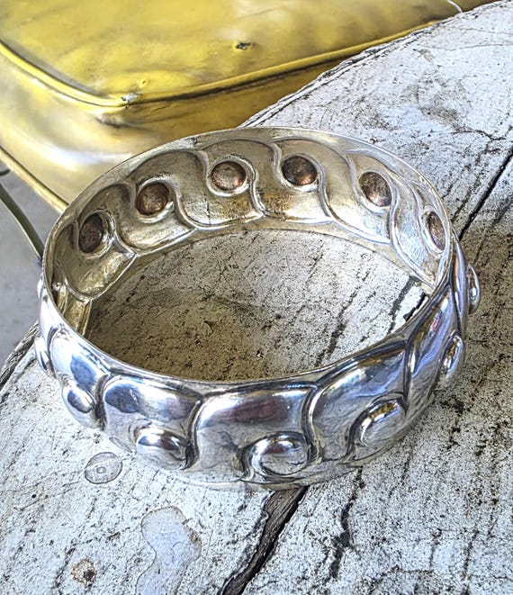 Vintage Mexican INAH 925 Sterling Silver Bold Modernist Repoussé Bicep Cuff Bracelet 54g View 5