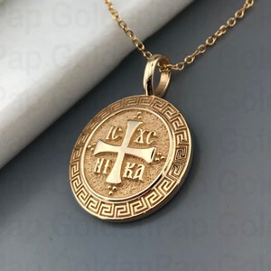 14k solid gold pendant with Greek key, diameter 1.7 cm & 2cm