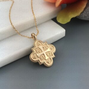 14k Solid Gold Pendant, Double Sided Pendant With Virgin Mary - Etsy